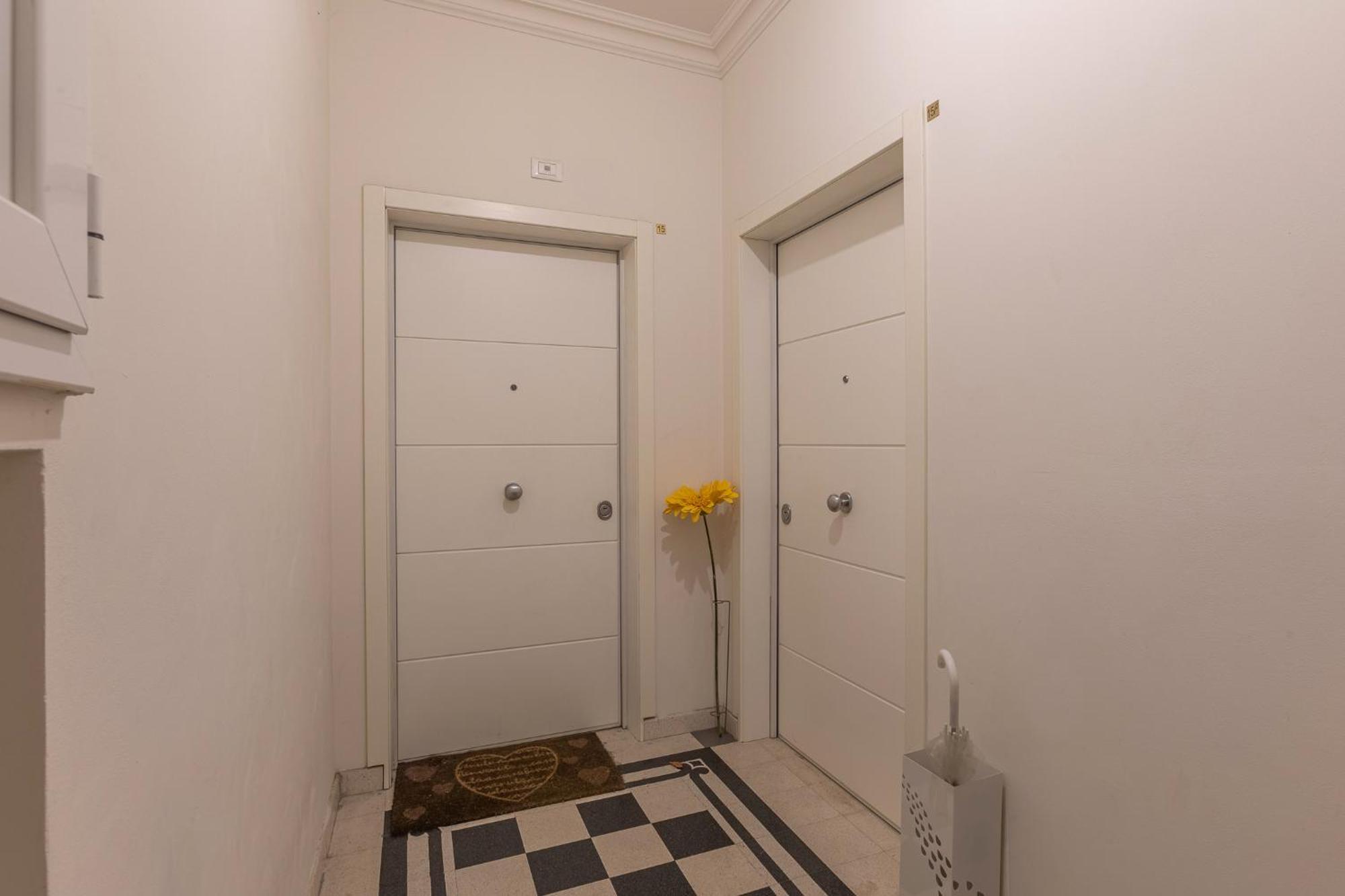 Bolo Stay Central Apartment Bologna Bagian luar foto