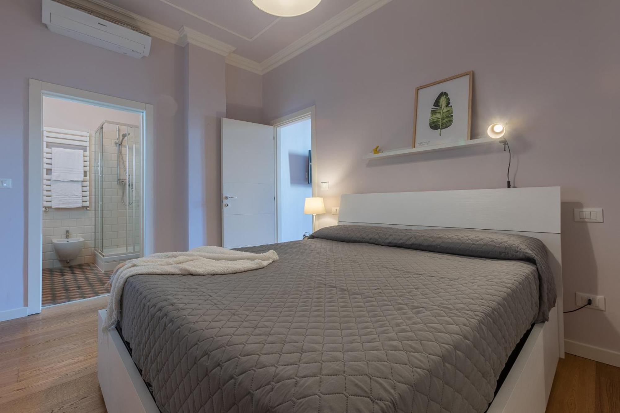 Bolo Stay Central Apartment Bologna Bagian luar foto