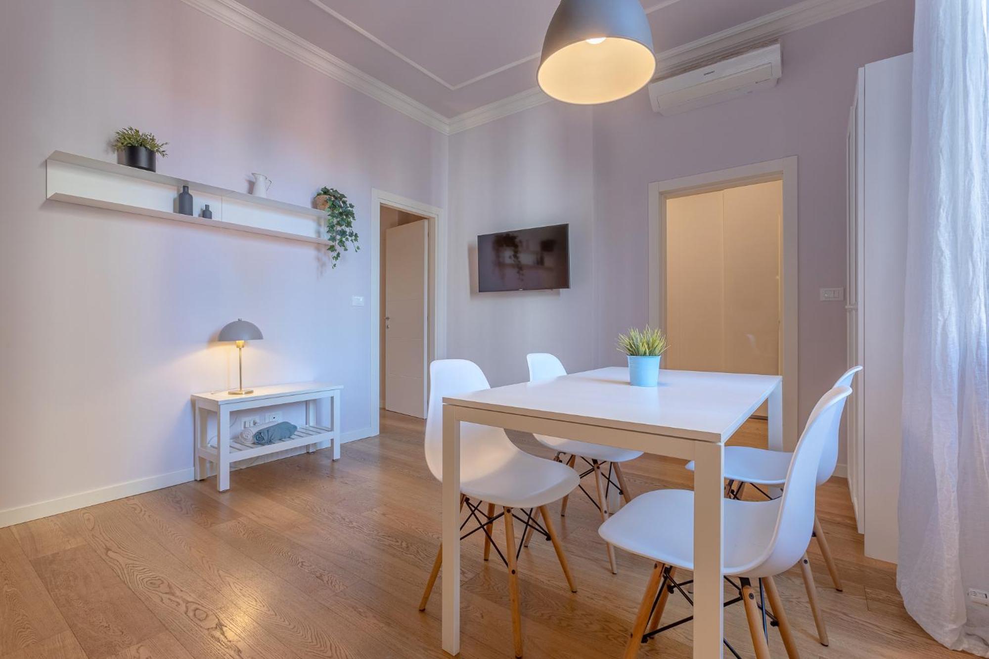 Bolo Stay Central Apartment Bologna Bagian luar foto